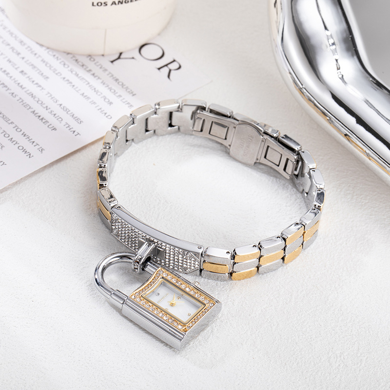 Concave shaped lock head brace - Luxury Watch Arabic review and price